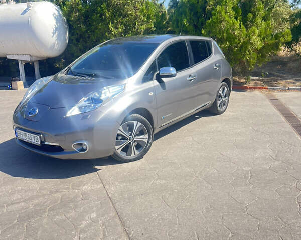 Ниссан Лиф, объемом двигателя 0 л и пробегом 134 тыс. км за 7200 $, фото 1 на Automoto.ua