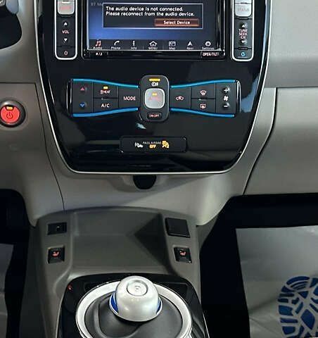 Ниссан Лиф, объемом двигателя 0 л и пробегом 96 тыс. км за 6750 $, фото 17 на Automoto.ua