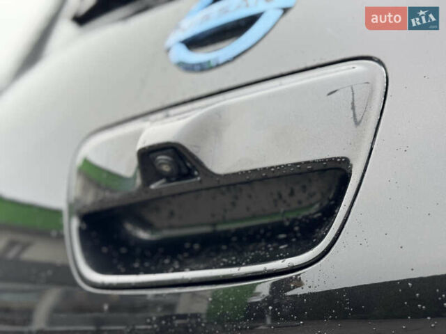 Ниссан Лиф, объемом двигателя 0 л и пробегом 160 тыс. км за 6999 $, фото 16 на Automoto.ua
