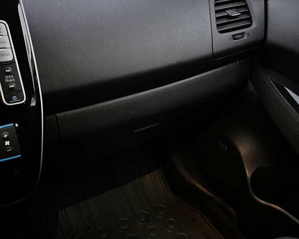 Ниссан Лиф, объемом двигателя 0 л и пробегом 117 тыс. км за 8300 $, фото 21 на Automoto.ua