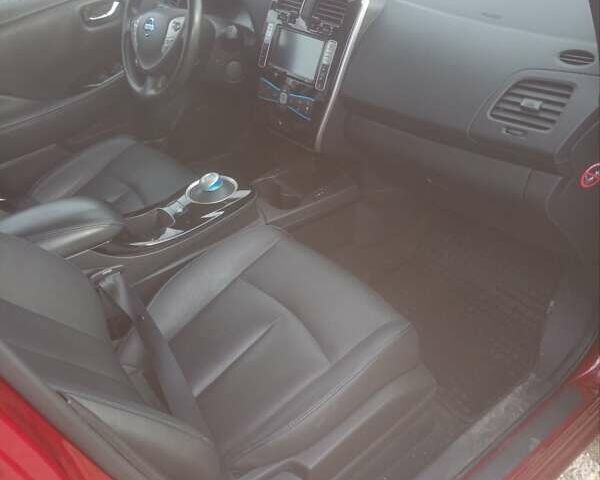 Ниссан Лиф, объемом двигателя 0 л и пробегом 77 тыс. км за 8500 $, фото 4 на Automoto.ua