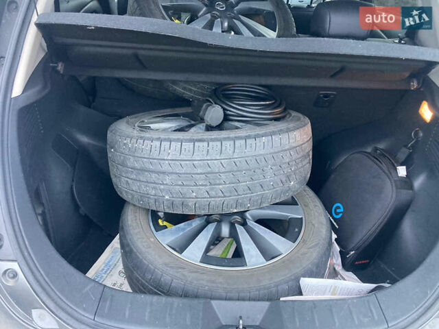 Ниссан Лиф, объемом двигателя 0 л и пробегом 46 тыс. км за 7750 $, фото 6 на Automoto.ua