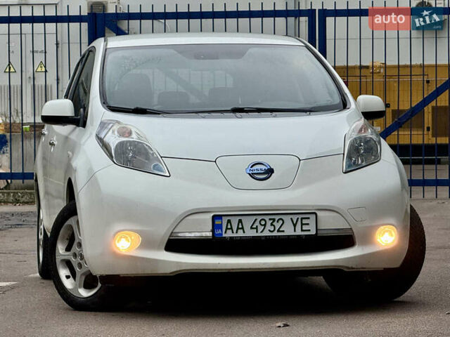 Ниссан Лиф, объемом двигателя 0 л и пробегом 157 тыс. км за 6300 $, фото 4 на Automoto.ua