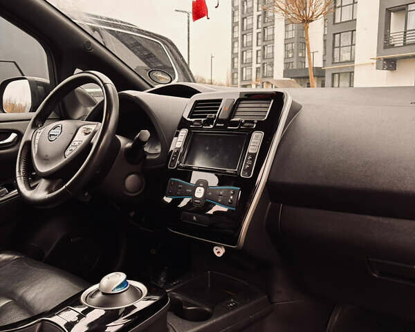 Ніссан Ліф, об'ємом двигуна 0 л та пробігом 106 тис. км за 7500 $, фото 3 на Automoto.ua