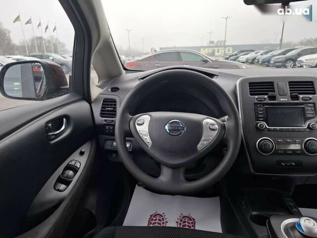 Ниссан Лиф, объемом двигателя 0 л и пробегом 64 тыс. км за 10500 $, фото 14 на Automoto.ua