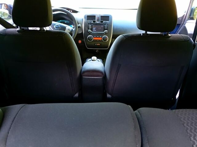 Ниссан Лиф, объемом двигателя 80 л и пробегом 105 тыс. км за 9750 $, фото 6 на Automoto.ua