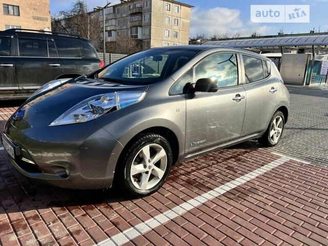 Ниссан Лиф, объемом двигателя 0 л и пробегом 66 тыс. км за 10000 $, фото 5 на Automoto.ua