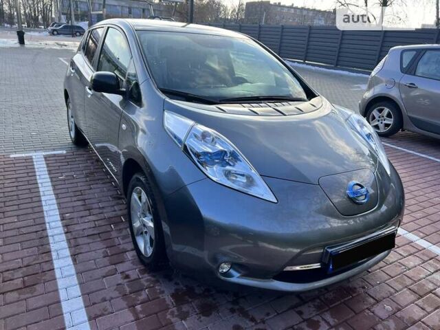 Ниссан Лиф, объемом двигателя 0 л и пробегом 66 тыс. км за 10000 $, фото 3 на Automoto.ua