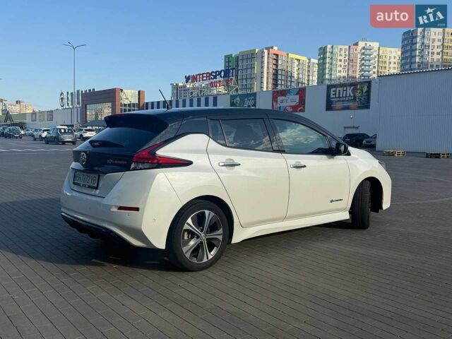 Ниссан Лиф, объемом двигателя 0 л и пробегом 81 тыс. км за 10800 $, фото 2 на Automoto.ua