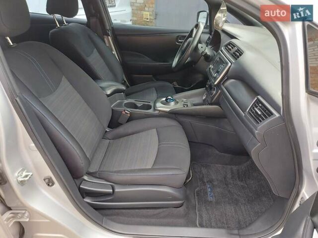 Ниссан Лиф, объемом двигателя 0 л и пробегом 77 тыс. км за 12800 $, фото 26 на Automoto.ua