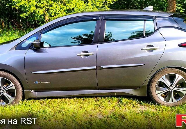 Ниссан Лиф, объемом двигателя 0.11 л и пробегом 158 тыс. км за 10900 $, фото 3 на Automoto.ua