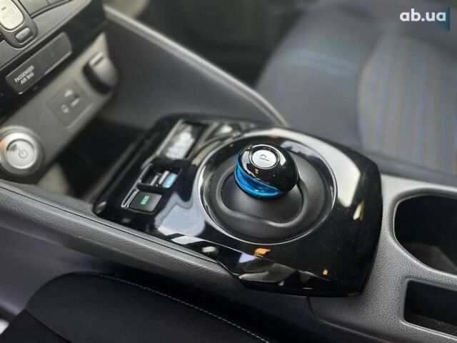 Ниссан Лиф, объемом двигателя 0 л и пробегом 73 тыс. км за 13000 $, фото 9 на Automoto.ua