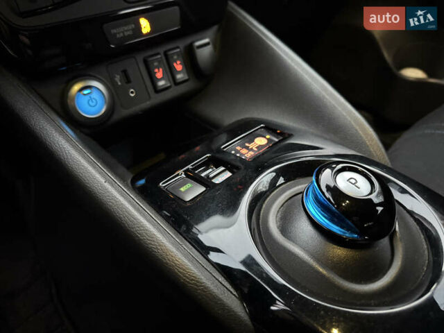 Ніссан Ліф, об'ємом двигуна 0 л та пробігом 130 тис. км за 11888 $, фото 41 на Automoto.ua