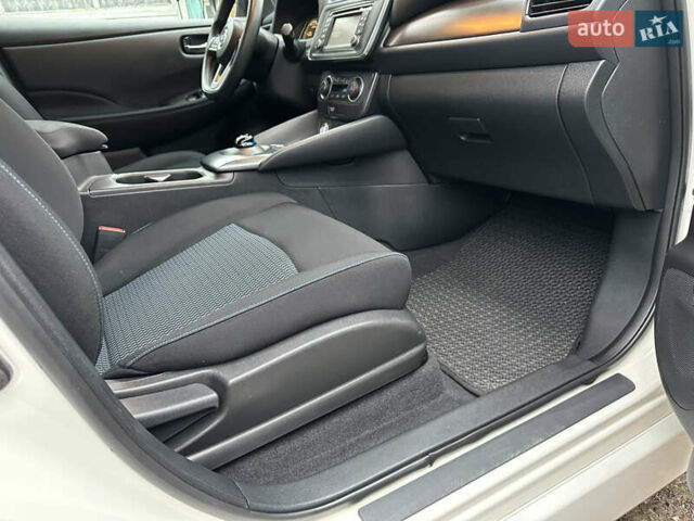 Ніссан Ліф, об'ємом двигуна 0 л та пробігом 37 тис. км за 11800 $, фото 13 на Automoto.ua