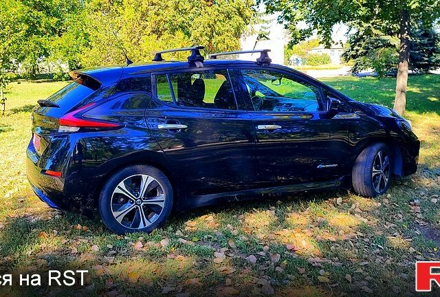 Ниссан Лиф, объемом двигателя 0.11 л и пробегом 93 тыс. км за 13500 $, фото 2 на Automoto.ua