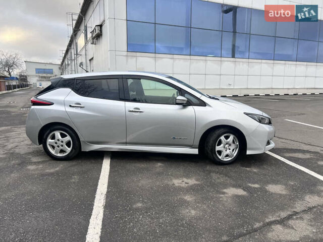 Ніссан Ліф, об'ємом двигуна 0 л та пробігом 52 тис. км за 11500 $, фото 2 на Automoto.ua