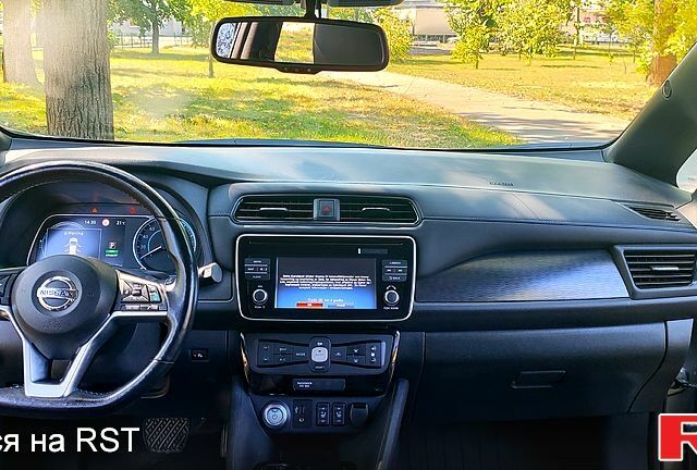 Ниссан Лиф, объемом двигателя 0.11 л и пробегом 103 тыс. км за 13300 $, фото 6 на Automoto.ua