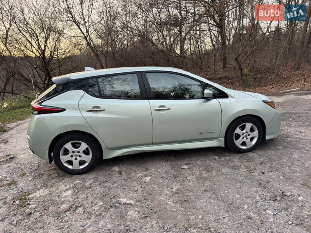 Ніссан Ліф, об'ємом двигуна 0 л та пробігом 130 тис. км за 11888 $, фото 2 на Automoto.ua