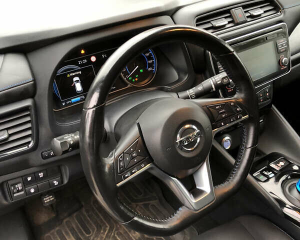 Ниссан Лиф, объемом двигателя 0 л и пробегом 165 тыс. км за 11600 $, фото 11 на Automoto.ua