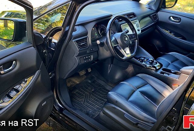 Ниссан Лиф, объемом двигателя 0.11 л и пробегом 93 тыс. км за 13500 $, фото 3 на Automoto.ua