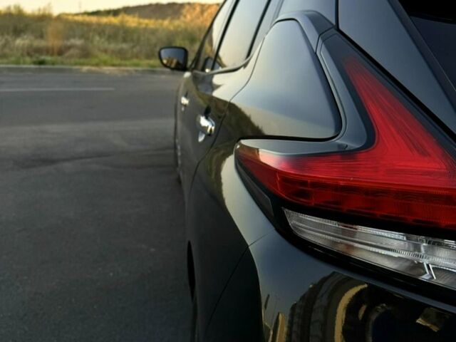 Ниссан Лиф, объемом двигателя 0.11 л и пробегом 127 тыс. км за 14000 $, фото 1 на Automoto.ua