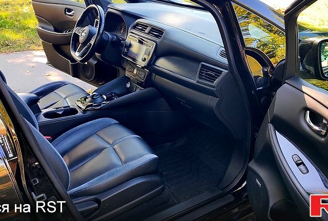 Ниссан Лиф, объемом двигателя 0.11 л и пробегом 93 тыс. км за 13500 $, фото 4 на Automoto.ua