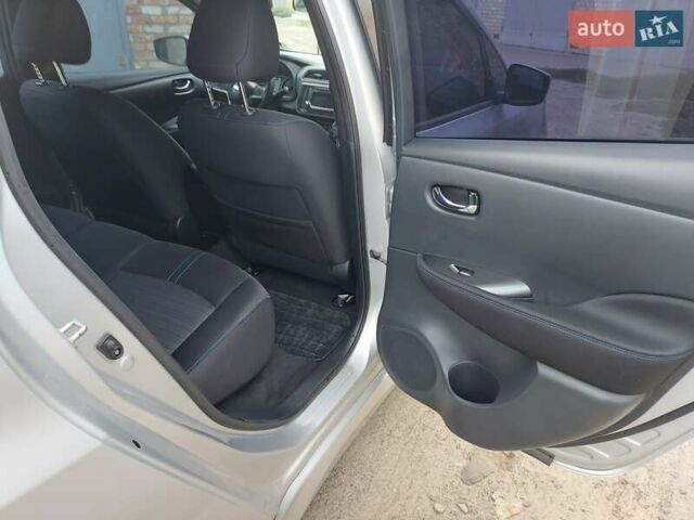 Ниссан Лиф, объемом двигателя 0 л и пробегом 77 тыс. км за 12800 $, фото 23 на Automoto.ua