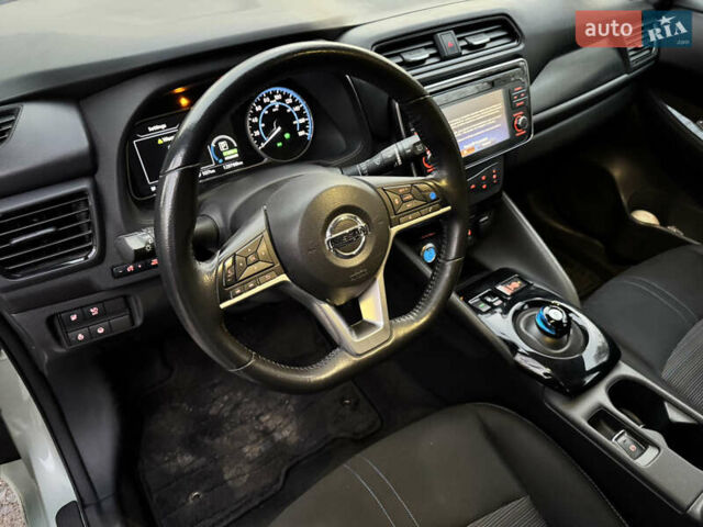 Ніссан Ліф, об'ємом двигуна 0 л та пробігом 130 тис. км за 11888 $, фото 39 на Automoto.ua