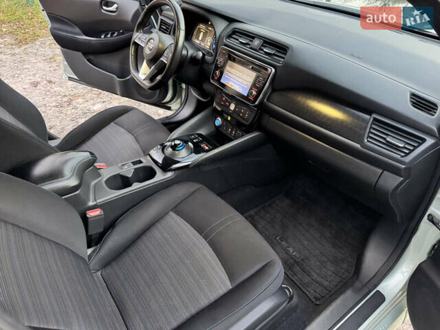 Ніссан Ліф, об'ємом двигуна 0 л та пробігом 130 тис. км за 11888 $, фото 27 на Automoto.ua