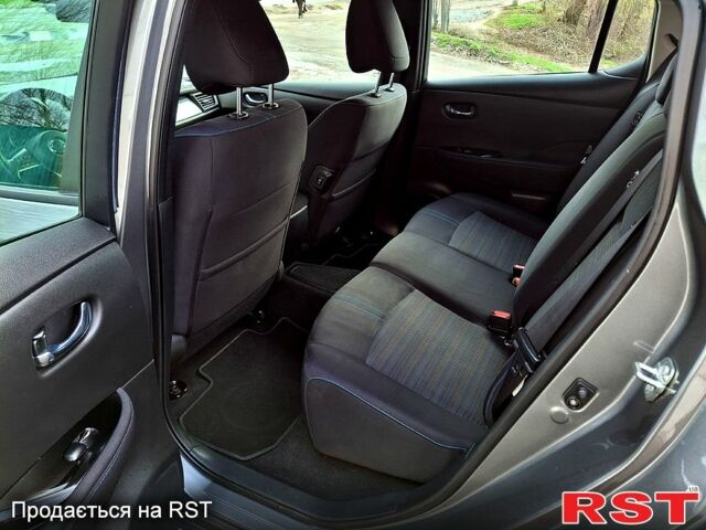 Ниссан Лиф, объемом двигателя 0 л и пробегом 119 тыс. км за 12700 $, фото 9 на Automoto.ua