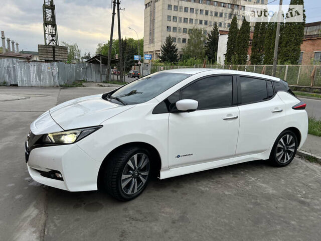 Ниссан Лиф, объемом двигателя 0 л и пробегом 68 тыс. км за 17500 $, фото 1 на Automoto.ua