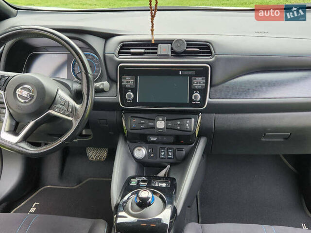 Ниссан Лиф, объемом двигателя 0 л и пробегом 92 тыс. км за 12900 $, фото 25 на Automoto.ua