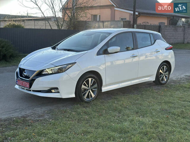 Ниссан Лиф, объемом двигателя 0 л и пробегом 132 тыс. км за 12200 $, фото 14 на Automoto.ua