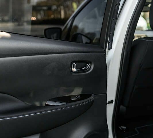 Ніссан Ліф, об'ємом двигуна 0 л та пробігом 49 тис. км за 12490 $, фото 26 на Automoto.ua