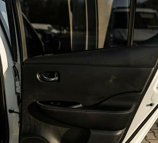 Ніссан Ліф, об'ємом двигуна 0 л та пробігом 49 тис. км за 12490 $, фото 25 на Automoto.ua