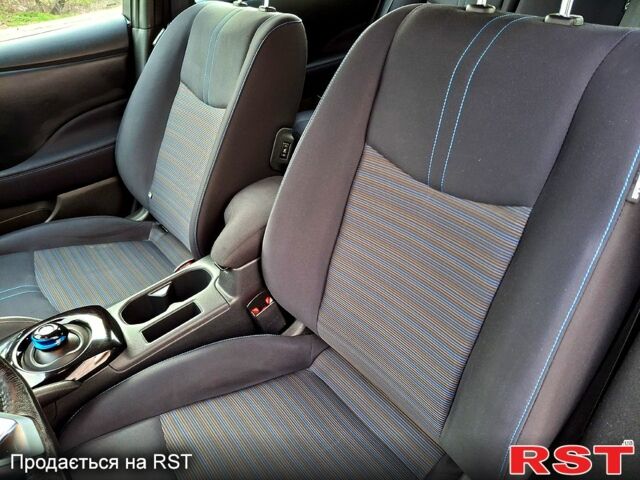 Ниссан Лиф, объемом двигателя 0 л и пробегом 119 тыс. км за 12700 $, фото 6 на Automoto.ua