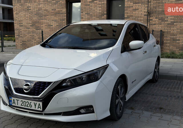 Ниссан Лиф, объемом двигателя 0 л и пробегом 92 тыс. км за 12900 $, фото 3 на Automoto.ua