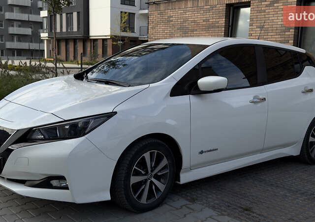 Ниссан Лиф, объемом двигателя 0 л и пробегом 92 тыс. км за 12900 $, фото 1 на Automoto.ua