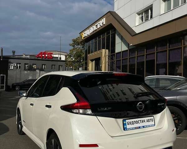 Ніссан Ліф, об'ємом двигуна 0 л та пробігом 65 тис. км за 13599 $, фото 4 на Automoto.ua