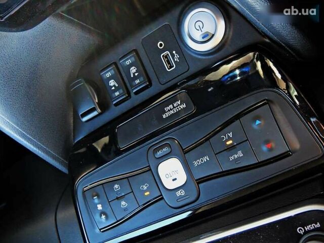 Ниссан Лиф, объемом двигателя 0 л и пробегом 93 тыс. км за 14950 $, фото 12 на Automoto.ua