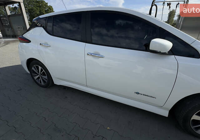 Ниссан Лиф, объемом двигателя 0 л и пробегом 92 тыс. км за 12900 $, фото 16 на Automoto.ua