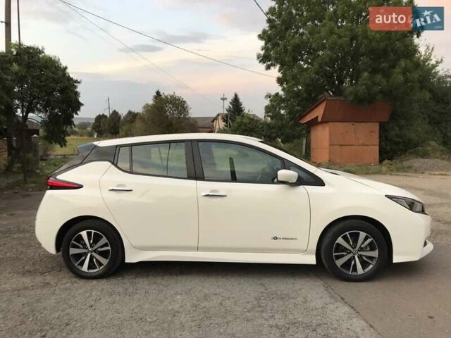 Ниссан Лиф, объемом двигателя 0 л и пробегом 15 тыс. км за 16200 $, фото 16 на Automoto.ua