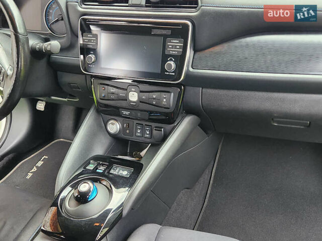 Ниссан Лиф, объемом двигателя 0 л и пробегом 92 тыс. км за 12900 $, фото 19 на Automoto.ua