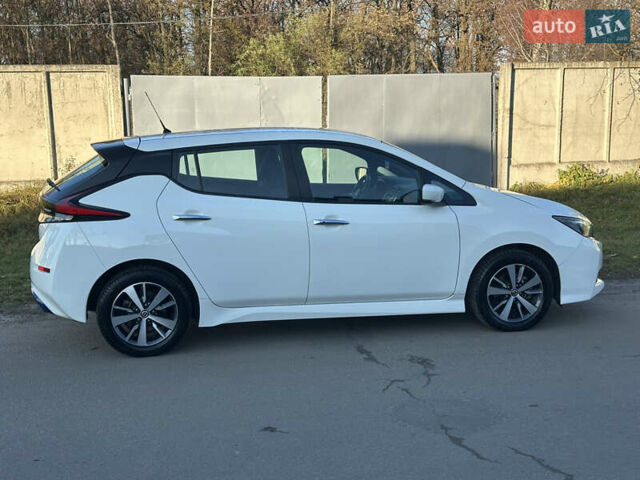 Ниссан Лиф, объемом двигателя 0 л и пробегом 132 тыс. км за 12200 $, фото 6 на Automoto.ua