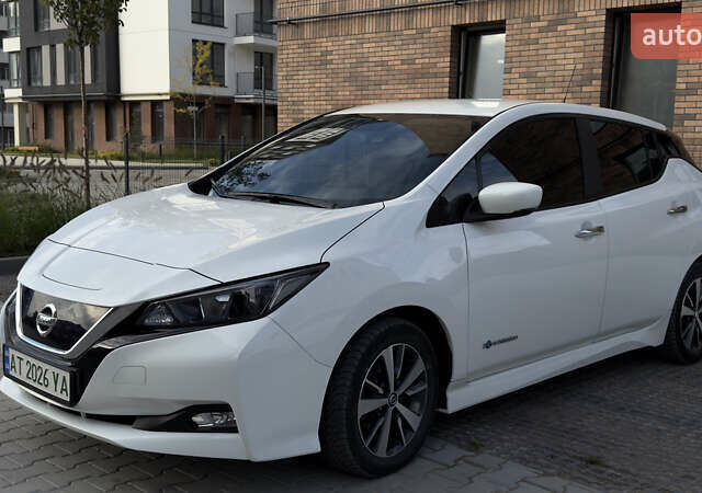 Ниссан Лиф, объемом двигателя 0 л и пробегом 92 тыс. км за 12900 $, фото 2 на Automoto.ua