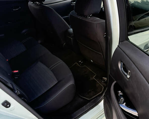 Ниссан Лиф, объемом двигателя 0 л и пробегом 56 тыс. км за 12500 $, фото 13 на Automoto.ua