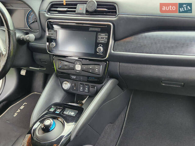 Ниссан Лиф, объемом двигателя 0 л и пробегом 92 тыс. км за 12900 $, фото 20 на Automoto.ua