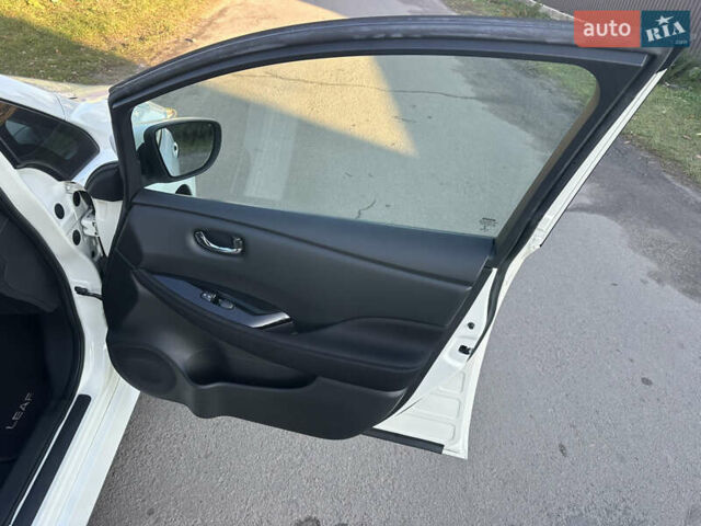 Ниссан Лиф, объемом двигателя 0 л и пробегом 132 тыс. км за 12200 $, фото 44 на Automoto.ua