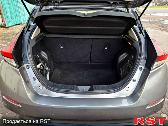 Ниссан Лиф, объемом двигателя 0 л и пробегом 119 тыс. км за 12700 $, фото 10 на Automoto.ua
