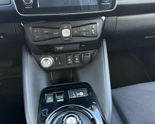 Ниссан Лиф, объемом двигателя 0 л и пробегом 56 тыс. км за 12500 $, фото 9 на Automoto.ua